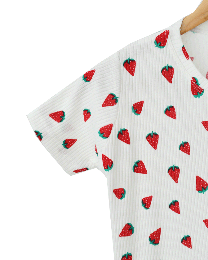 تیشرت توت فرنگی