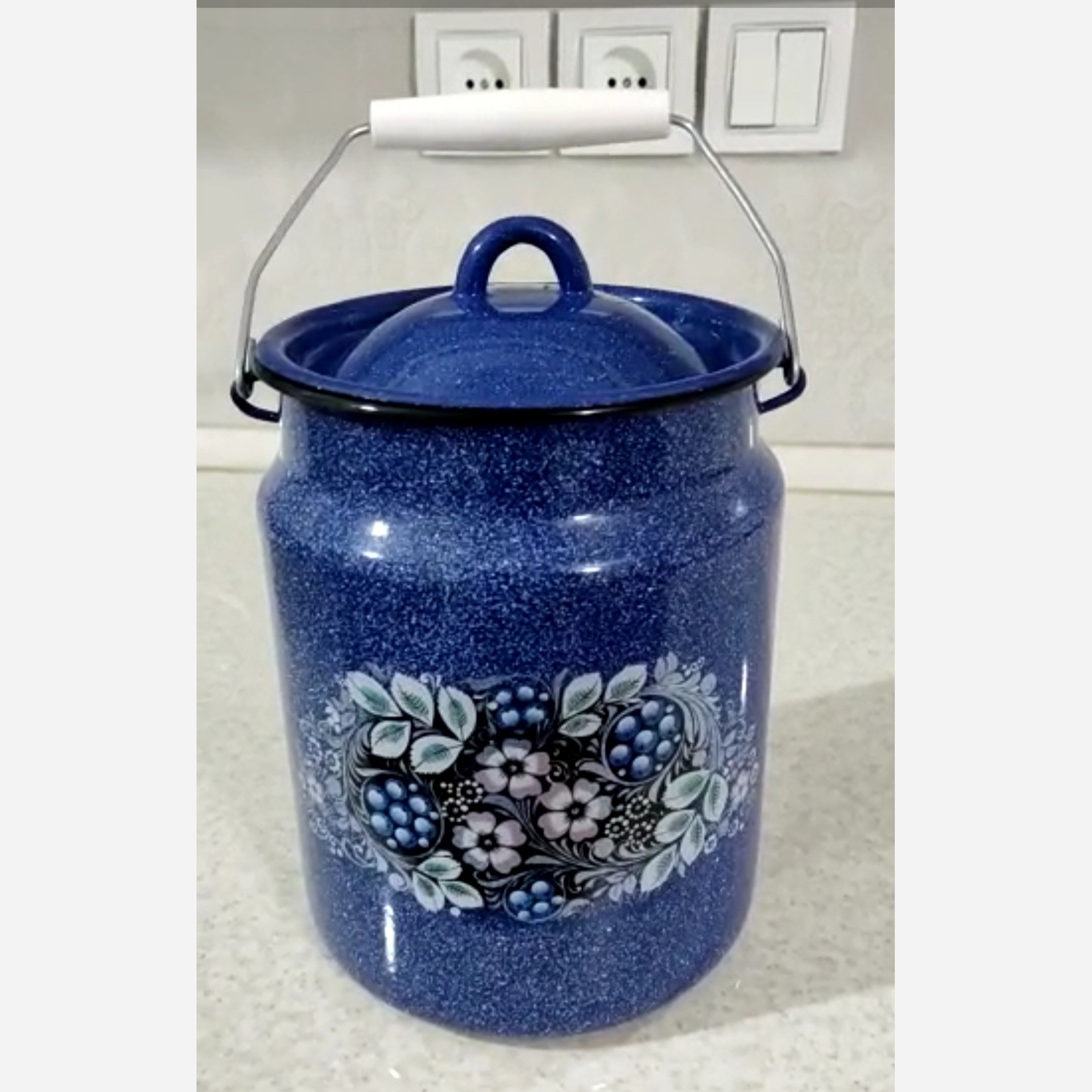 دبه روغن لعابی سورمه ای