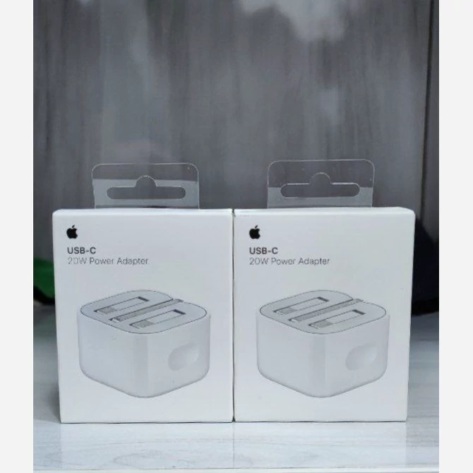 کلگی 20wآیفون اصلی با گارانتی مادام عمر (پس کرایه)