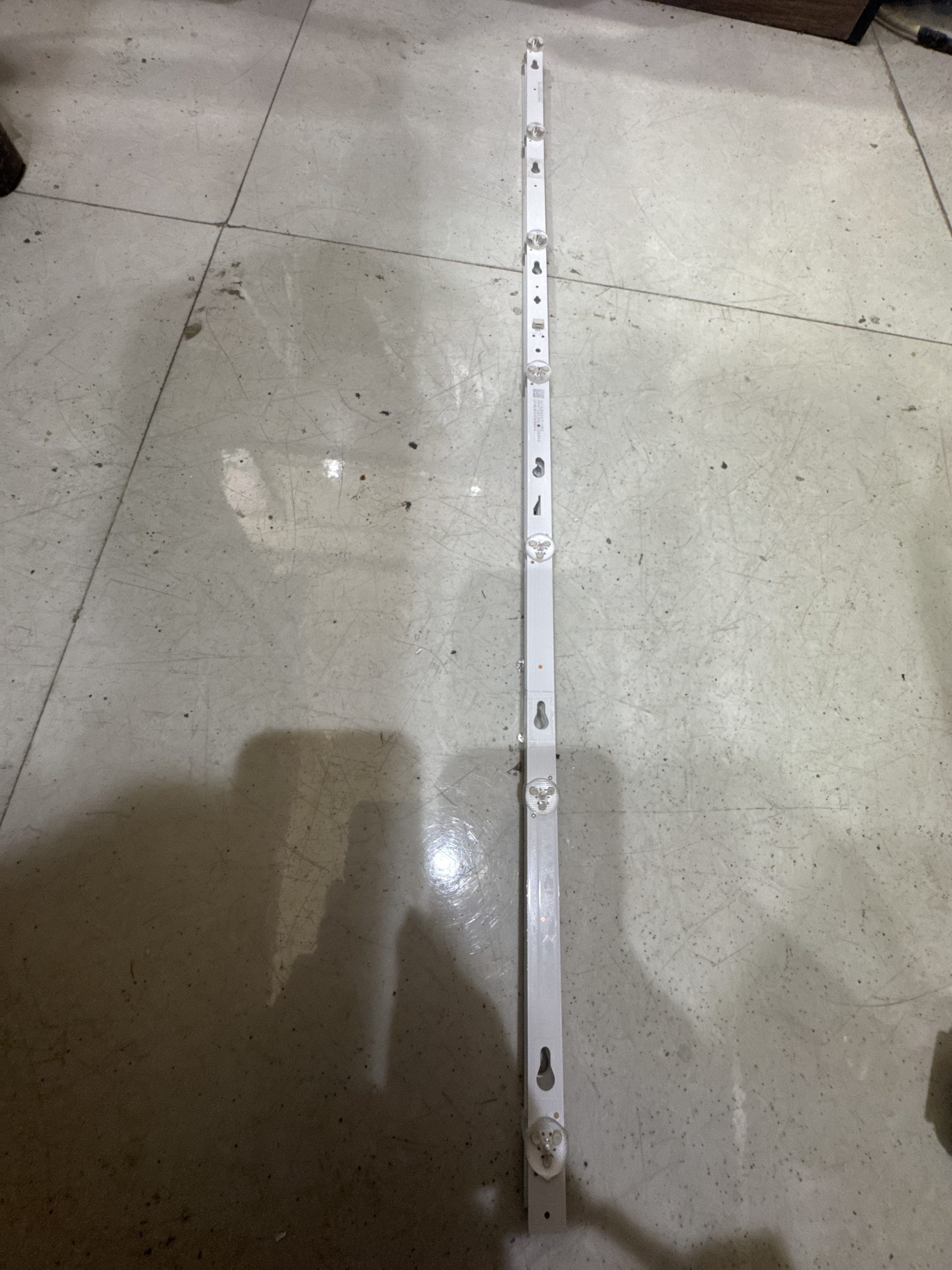 بک لایت ایکس ویژن 43xt725