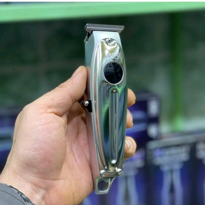 خط زن وریش تراش کیمی