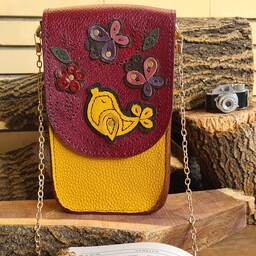 کیف دوشی زنانه تکه دوزی شده و تهیه شده از چرم طبیعی  کاملا دست دوز