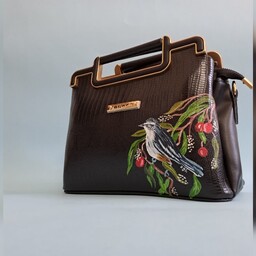 کیف زنانه .کیف نقاشی شده  با قلمو  طرح پرنده 