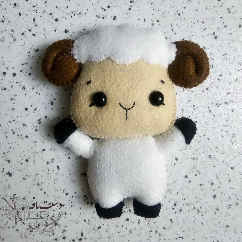 عروسک نمدی طرح گوسفند