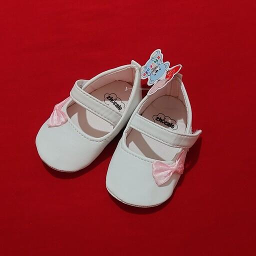 کفش نوزادی دخترونه شیک سفید رنگ پاپیون صورتی سایز 1 ، 2 و 3 ( با ارسال رایگان به سراسرکشور ) 