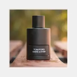 ادکلن اصل تام فورد امبرلدر  یونیسکس با حجم 100 میل و غلظت ادوپرفیوم ساخت کشور آمریکا tom ford ombre leather 100ml