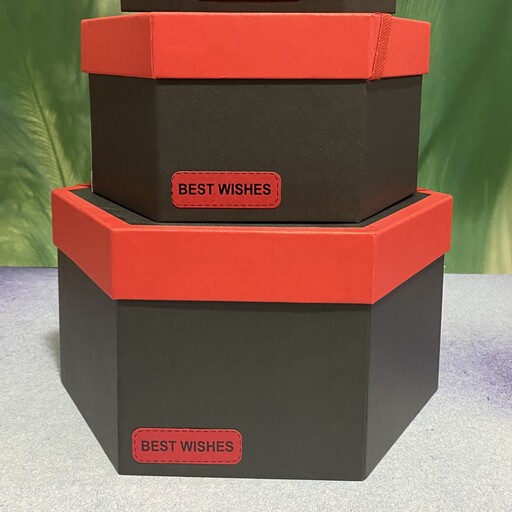 جعبه کادویی مدل 6 ضلعی سایز بزرگ رنگ قرمز مشکی،هدیه،سوپرایز
