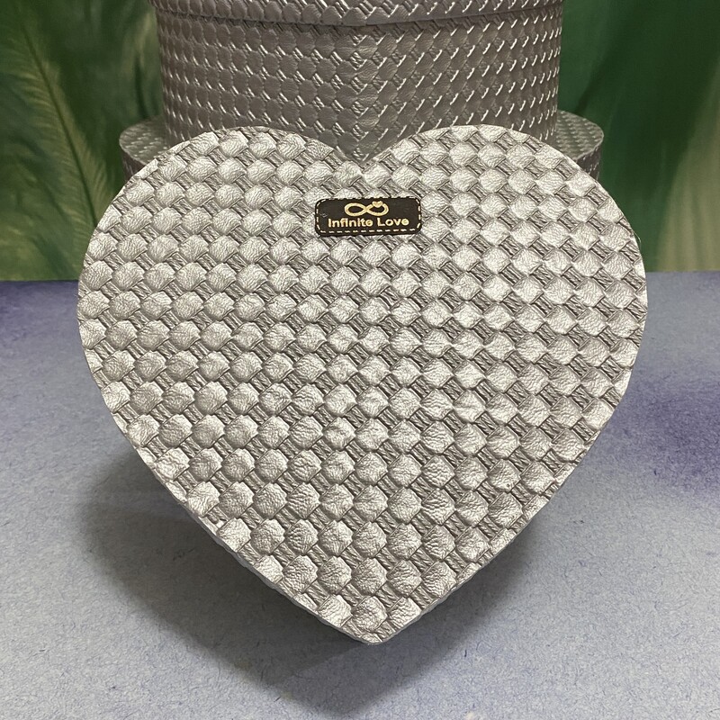 جعبه کادویی مدل قلبی سایز کوچک رنگ طوسی،هدیه،سوپرایز