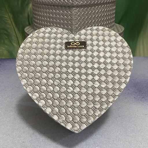 جعبه کادویی مدل قلبی سایز متوسط رنگ طوسی،هدیه،سوپرایز