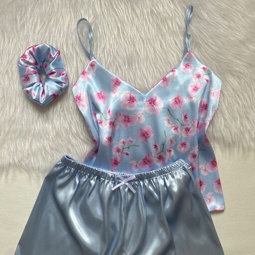 لباس خواب ساتن ابریشمی...طرح گلدار ابی...سایز36تا46