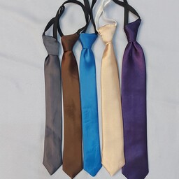 کراوات کشی بچگانه، در دو مدل ساده و شطرنجی، جنس کراوات ساتن،در دو اندازه