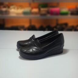 کفش زنانه کد14 سایز (37تا40) رنگبندی سیاه قهوه ای جنس زیره پیو رویه چرم صنعتی درجه یک