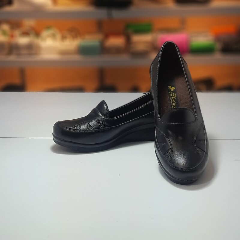 کفش زنانه کد14 سایز (37تا40) رنگبندی سیاه قهوه ای جنس زیره پیو رویه چرم صنعتی درجه یک