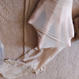 جوراب زیر زانو رنگ برنزه مارک اسمارا ، بدون قوطی ، به صورت فله ای کاملا سالم دونه ای 15 تومان