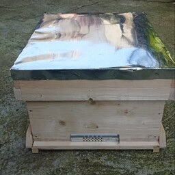 کندوی چوبی  زنبور عسل زیر و رو ورق گالوانیزه (ارسال با بار بری به صورت پس کرایه)