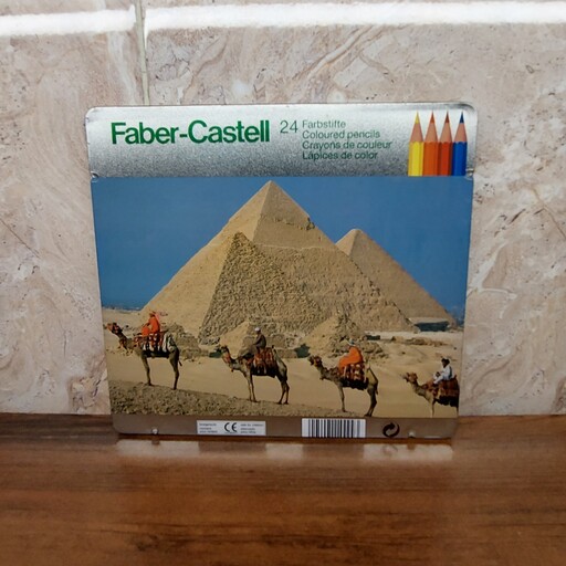 مداد رنگی 24 عددی جعبه فلزی برند فابر کاستل اصل تولید کشور آلمان طرح اهرام مصر