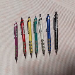مداد نوکی (اتود) پنج دهم  برند گرافیک تولید کشور ژاپن  دارای 7 رنگ مختلف