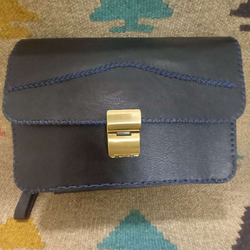 کیف مدارک مردانه با قابلیت استفاده فراوان. شیک زیبا  و بادوام