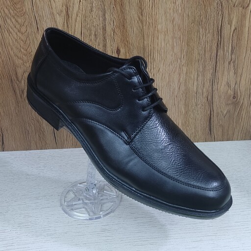 کفش مجلسی سناتور بندی شرانگ
راحت و بادوام 
مناسب برای استفاده روزمره و مجلسی
رنگ موجود مشکی 