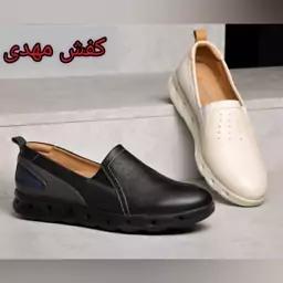 کفش طبی زنانه هنرین چرم در رنگبندی مشکی و سفید 