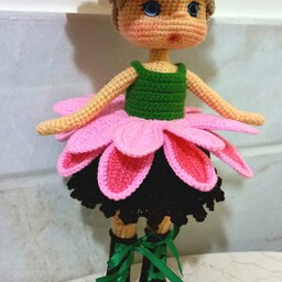 عروسک بافتنی دختر بهار( بافته شده با کاموای ترک و ایرانی)  با قد 32 سانتیمتر