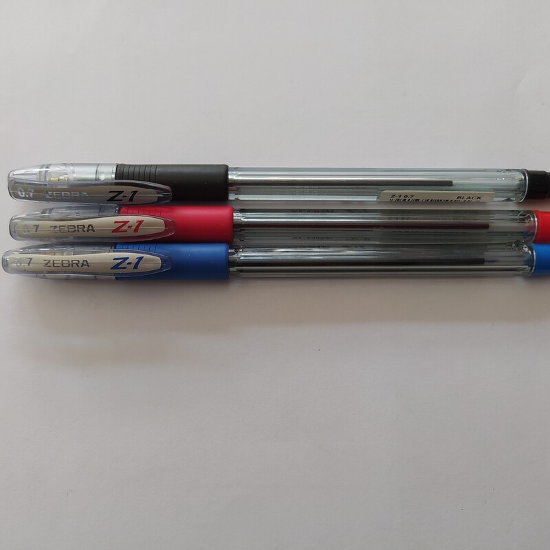 خودکار های زبرا  نوک 0.7 کیفیت عالی در سه رنگ قرمز و مشکی و آبی 