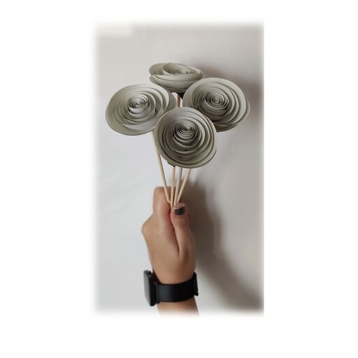گل رز ژولیت کاغذی دست ساز  مصنوعی دسته چهار عددی چترا طوسی