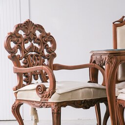 میز ناهارخوری کلاسیک منبتی رومینا با صندلی کینگ ساخته شده مبل باروس 