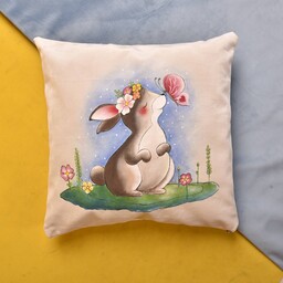 کاور کوسن نقاشی روی پارچه مخمل خرگوش 45 در 45 اثر شهره خاقان زاده