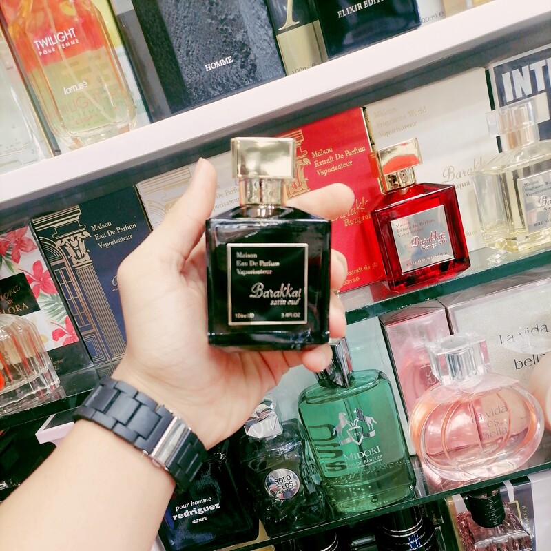 عطر ادکلن باکارات رژ عود ساتین،باکارات رژ مشکی یونی سکـ..س 100 میل  