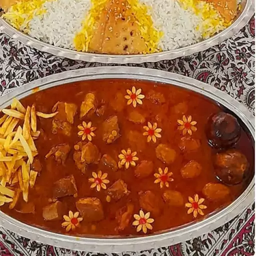 غذای خانگی چلو خورشت قیمه آلو 