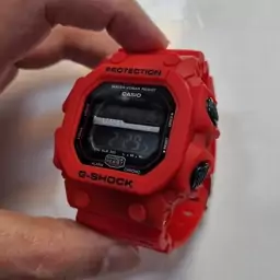 ساعت  مچی جی شاک ( مدل 5600tb 4bdrجیشاک GShock)(فول قرمز) لایت فعال-روز شمار-آلارم-کرنومتر-تقویم