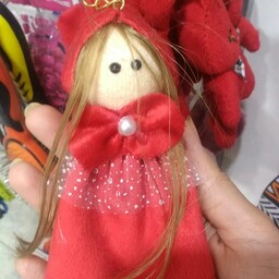 پکدو عددی آویز و پاکلیدی عروسکی دختر شنل قرمزی جذاب و خواستنی. هم عروسک هم اویز.