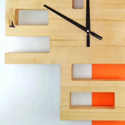 ساعت چوبی  مینیمال ساخته شده از چوب طبیعی نراد جوینت شده 
ابعاد 50x50cm
قابل سفارش در ابعاد و رنگ دلخواه 