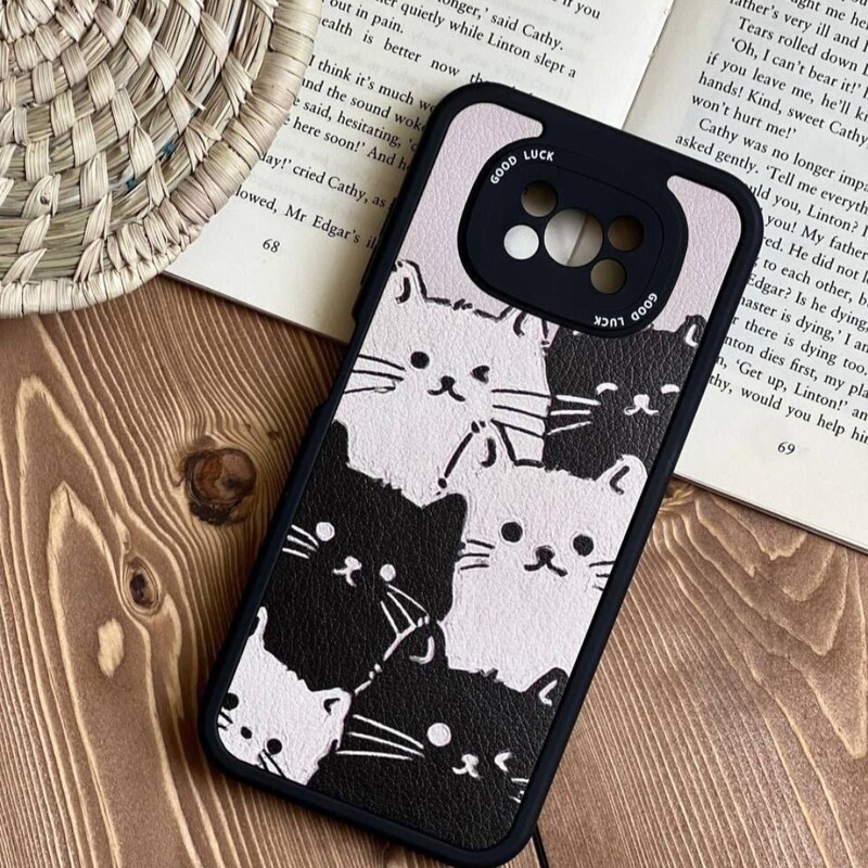 کاور گربه های کیوت سیاه و سفید 