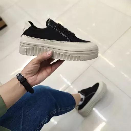 کتونی دخترانه لژدار VANS،در دو رنگ کرم و مشکی،سایزبندی 37 تا 40