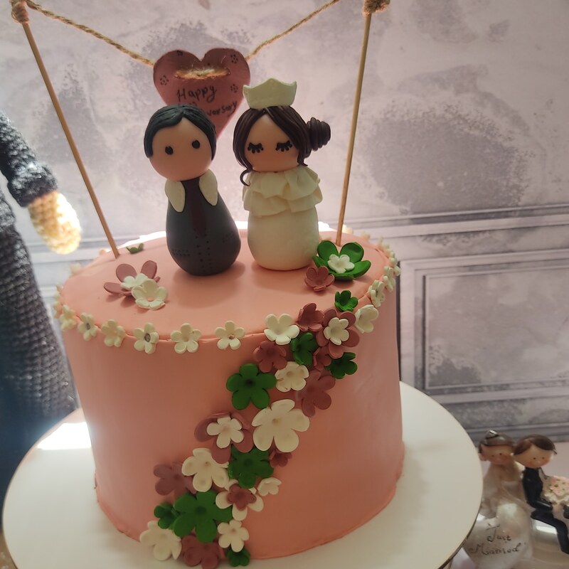 کیکِ سالگردِ ازدواج  کیک عاشقانه  کیک ولنتاین( ارسال به صورت پس کرایه با اسنپ)