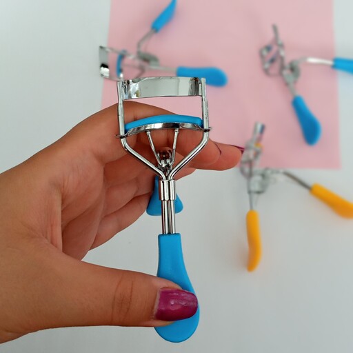 فرمژه یونیکورنی

Eyelash curler

