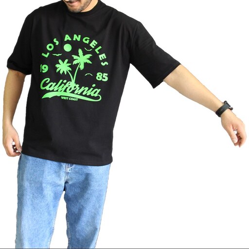 تی شرت آستین کوتاه اورسایز مردانه جینا مدل کالیفرنیا 1985 رنگ مشکی