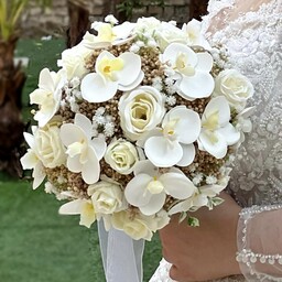 دسته گل مصنوعی عروس سفید ترکیب گلهای رز و ارکیده ، کاملا ماندگار مناسب عقد نامزدی عروسی و هدیه