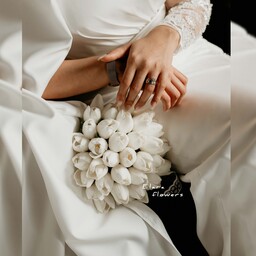 دسته گل لاله لمسی(33 گل) مصنوعی سفید مناسب نامزدی عقد عروسی