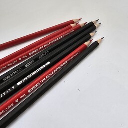 مداد سیاه و قرمز پیکاسو 