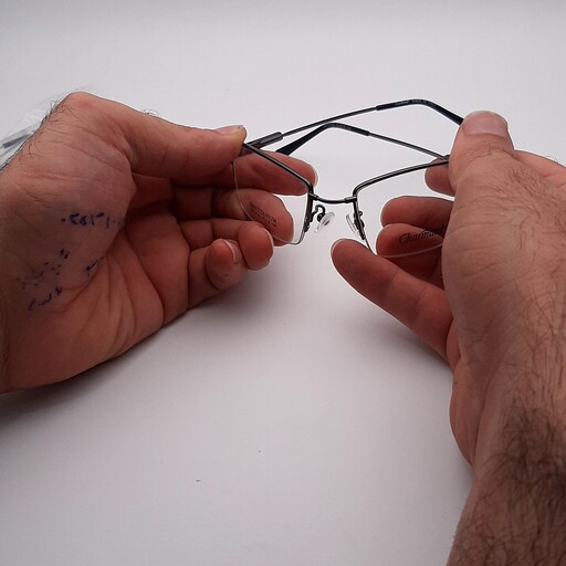 فریم عینک طبی تیتیانیوم 100 درصد .باکیفیت درجه 1.