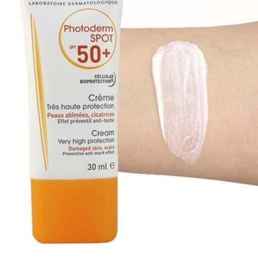 کرم ضد آفتاب بیودرما بی رنگ spf 50  Bioderma  مخصوص پوست خشک ضدلک و ضدچروک 
( ارسال رایگان )
