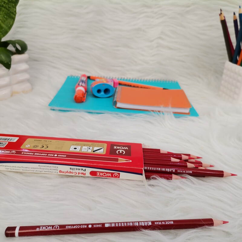 مداد قرمز وک کیفیت عالی، 4 تاش باهم 45 تومن ارسال رایگان 
