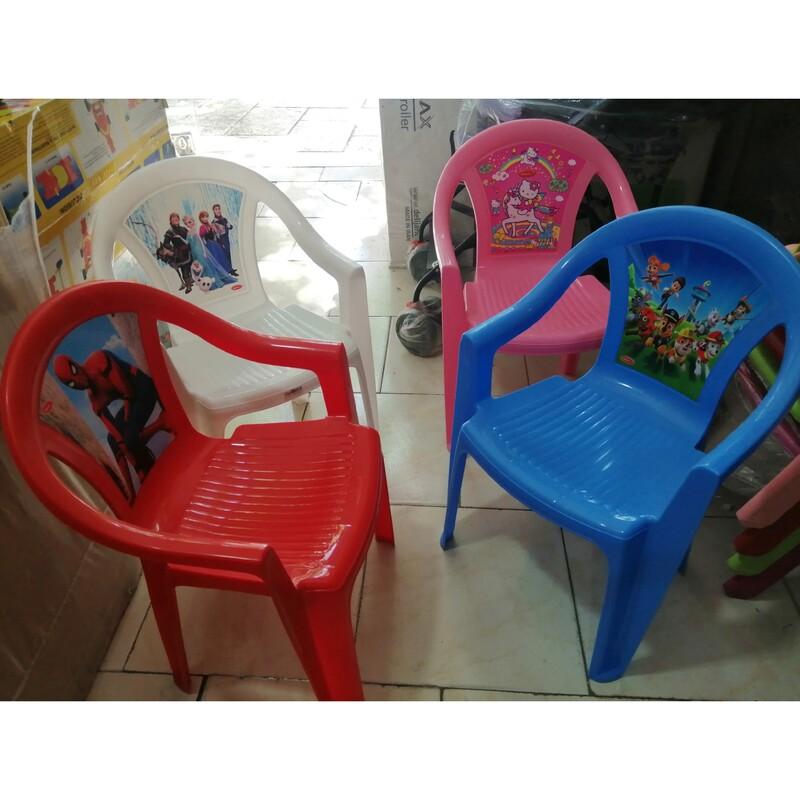 لوازم سیسمونی و اسباب بازی صندلی پلاستیکی کودکانه با طرح های مختلف
