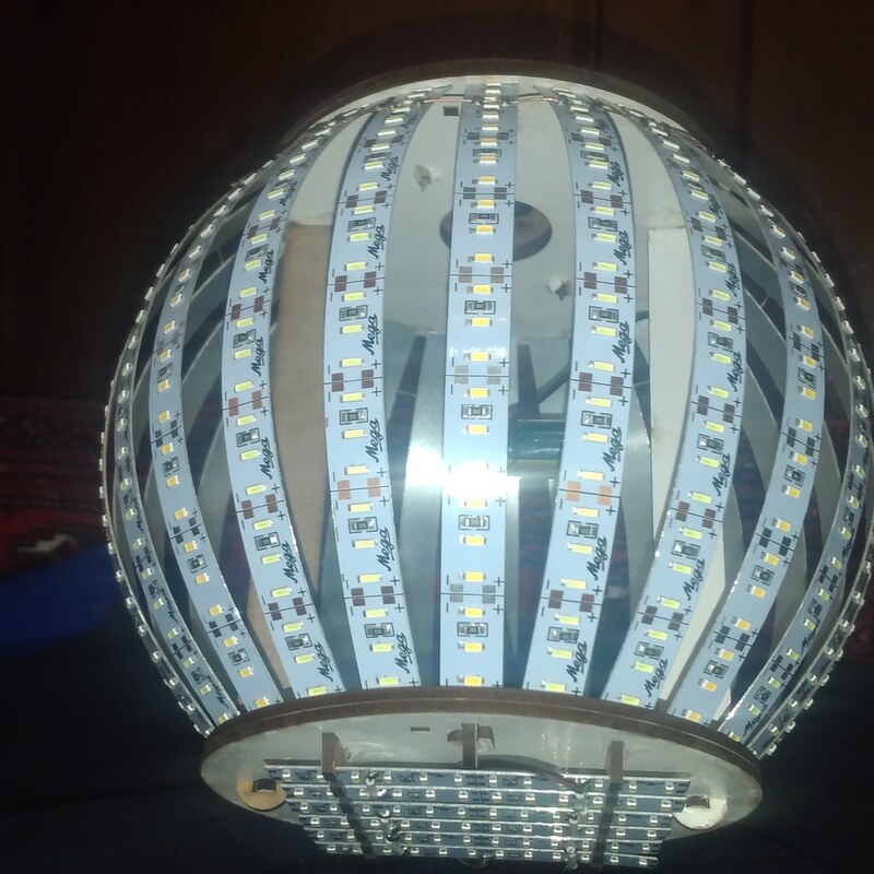 لامپ ال ای دی دستساز طرح توپی پرنور و کم بسیار کم مصرف 