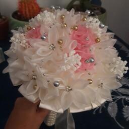 دسته گل عروس مصنوعی،ترکیب دو مدل گل نباتی و صورتی،سایز متوسط