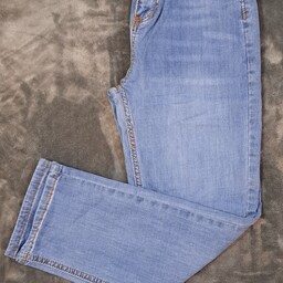 شلوار جین دخترانه وارداتی کد 2
فروش عمده حداقل سفارش 12 عدد قیمت 229 تومان
