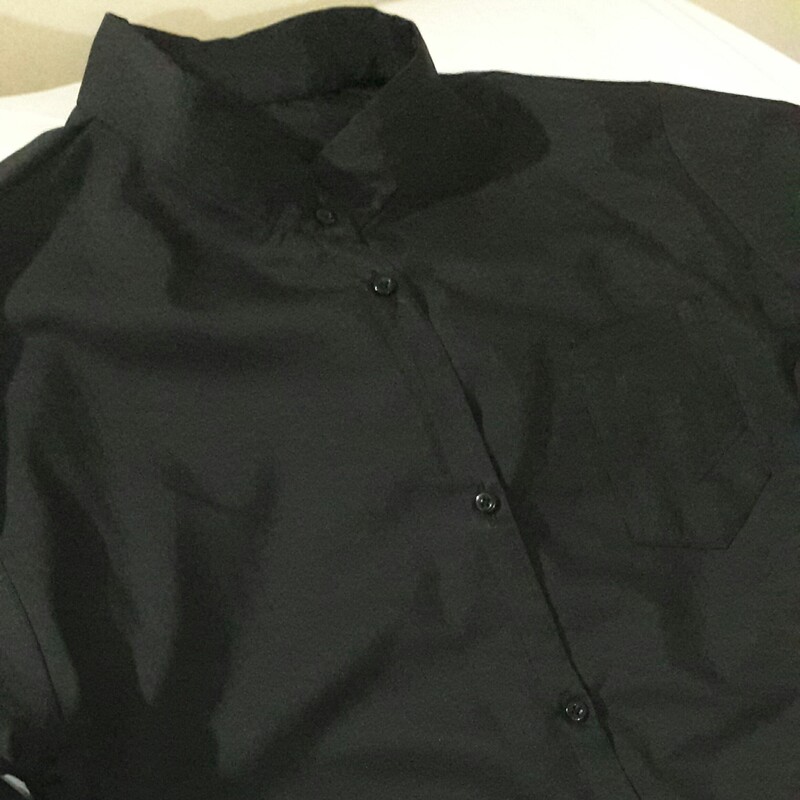 پیراهن مردانه تترون مشکی خنک سبک مناسب برای ایام محرم صفر اربعین جنس عالی سایز بندی عرض سینه54قدلباس75